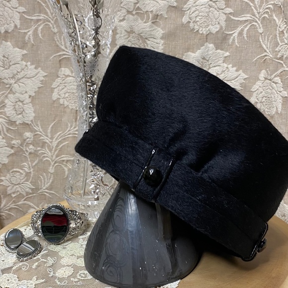 Dior Accessories - VTG Christian DIOR 1960s Fur Felt Black Hat Goth Outfit Dark Academia Winter Hat